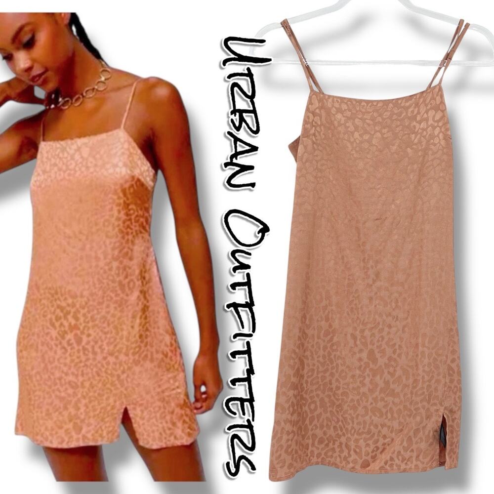 Urban Outfitters UO Leopard Jacquard Slip Dress Terracotta Mini Womens Sz Small